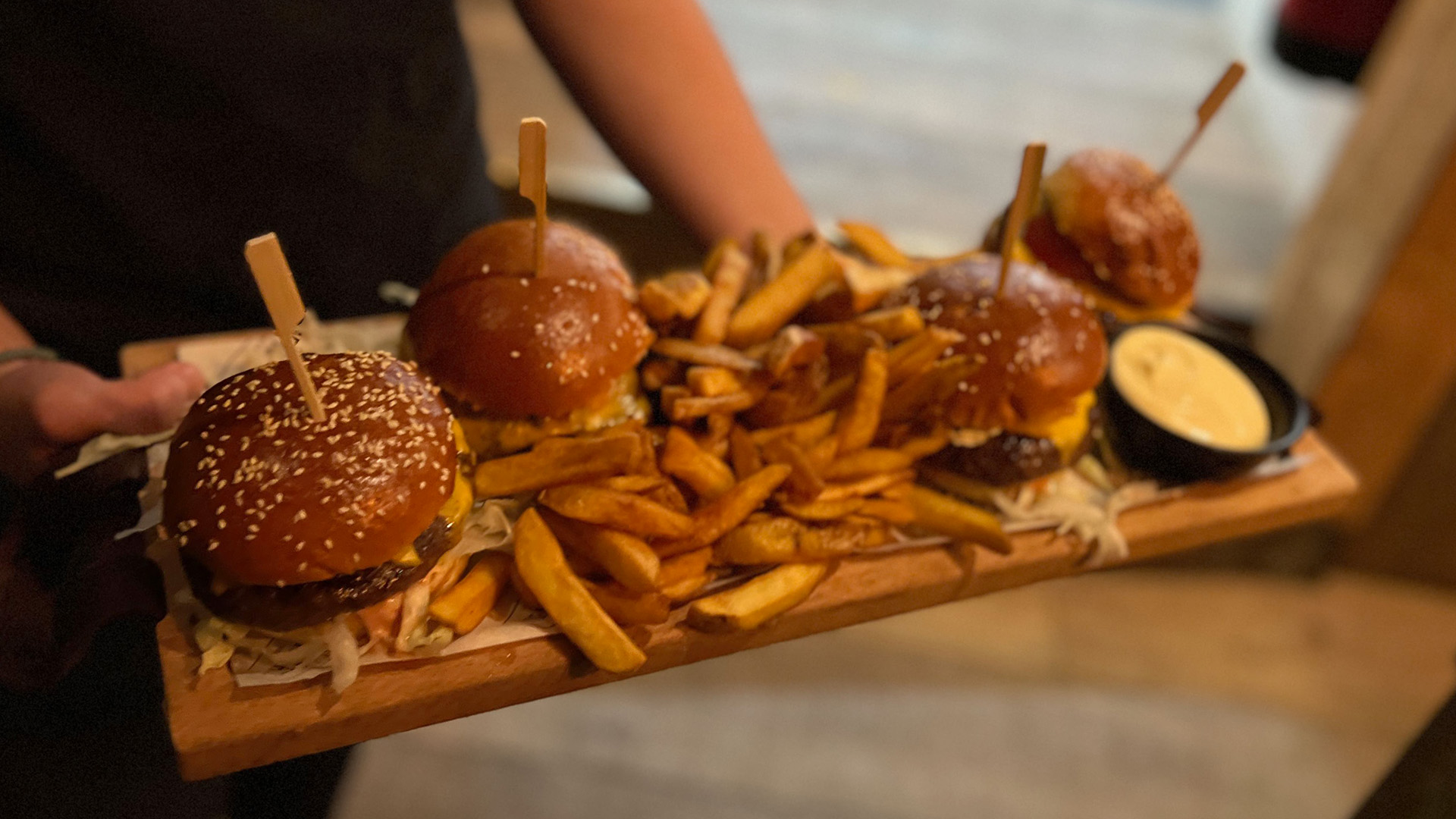 Burgers op een plank